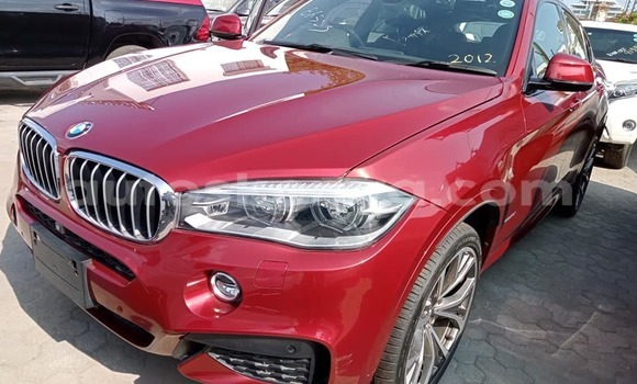 Oofamaa BMW X6 Red Makiinaa iti Mombasa keessatti Coastal Kenya keessatti
