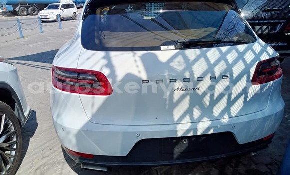 Nunua Ilio tumika Porsche Macan Nyeupe Gari ndani ya Mombasa nchini Kenya ya Pwani Nunua Ilio tumika Porsche Macan Nyeupe Gari ndani ya Mombasa nchini Kenya ya Pwani