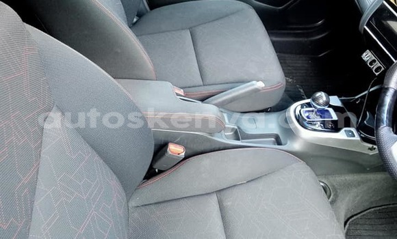 Nunua Ilio tumika Honda Fit Nyeupe Gari ndani ya Mombasa nchini Kenya ya Pwani Nunua Ilio tumika Honda Fit Nyeupe Gari ndani ya Mombasa nchini Kenya ya Pwani