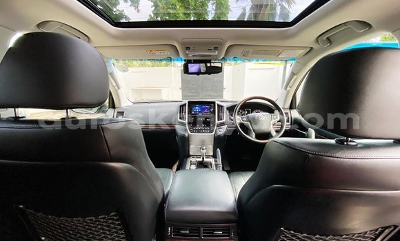 Nunua Ilio tumika Toyota Land Cruiser Nyeusi Gari ndani ya Mombasa nchini Kenya ya Pwani Nunua Ilio tumika Toyota Land Cruiser Nyeusi Gari ndani ya Mombasa nchini Kenya ya Pwani