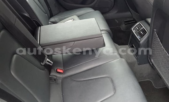 Nunua Ilio tumika Audi A4 Fedha Gari ndani ya Mombasa nchini Kenya ya Pwani Nunua Ilio tumika Audi A4 Fedha Gari ndani ya Mombasa nchini Kenya ya Pwani