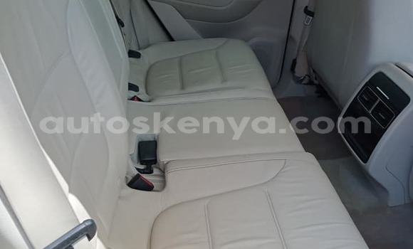 Nunua Ilio tumika Volkswagen Touareg Nyeupe Gari ndani ya Mombasa nchini Kenya ya Pwani Nunua Ilio tumika Volkswagen Touareg Nyeupe Gari ndani ya Mombasa nchini Kenya ya Pwani