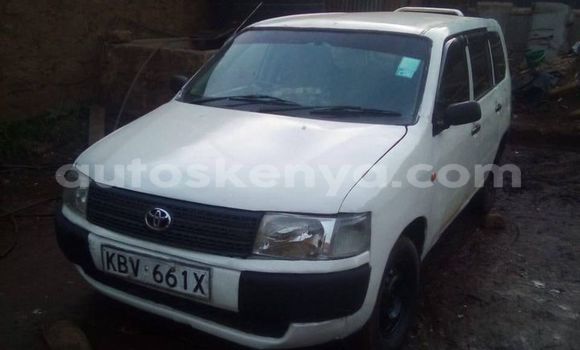Oofamaa Toyota Probox White Makiinaa iti Nyeri keessatti Central Kenya keessatti