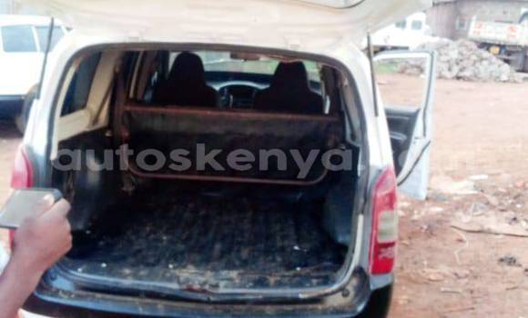 Buy Used Toyota Probox White Car in Nyeri in Central Kenya Buy Used Toyota Probox White Car in Nyeri in Central Kenya