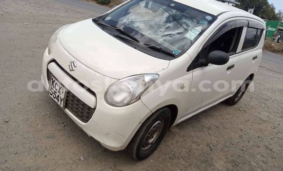 Oofamaa Suzuki Alto White Makiinaa iti Nairobi keessatti Nairobi keessatti