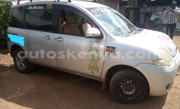 Nunua Ilio tumika Toyota Sienta Fedha Gari ndani ya Nyeri nchini Kati Kenya