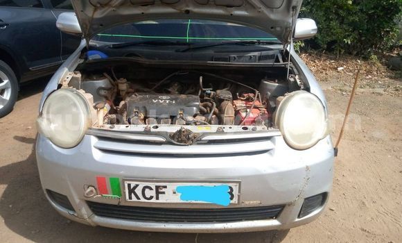 Buy Used Toyota Sienta Silver Car in Nyeri in Central Kenya Buy Used Toyota Sienta Silver Car in Nyeri in Central Kenya