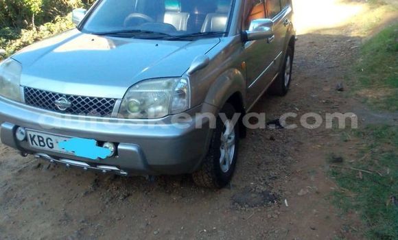 Nunua Ilio tumika Nissan X–Trail Fedha Gari ndani ya Nyeri nchini Kati Kenya