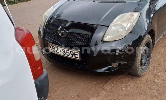 Nunua Ilio tumika Toyota Vitz Nyeusi Gari ndani ya Nyeri nchini Kati Kenya