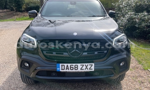 Oofamaa Mercedes‒Benz X-klasse Concept Black Makiinaa iti Nairobi keessatti Nairobi keessatti