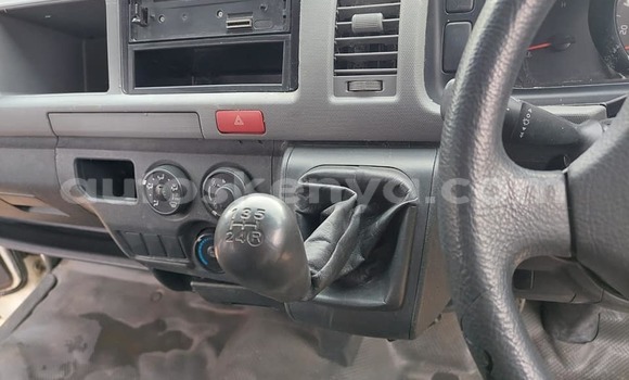 Buy Used Toyota Hiace White Car in Kiambu in Central Kenya Buy Used Toyota Hiace White Car in Kiambu in Central Kenya
