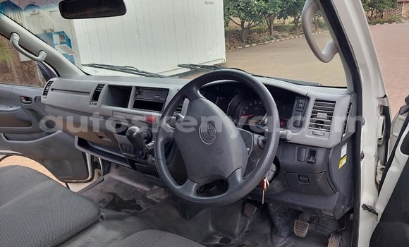 Buy Used Toyota Hiace White Car in Kiambu in Central Kenya Buy Used Toyota Hiace White Car in Kiambu in Central Kenya