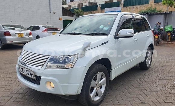Buy Used Suzuki Escudo White Car in Kiambu in Central Kenya