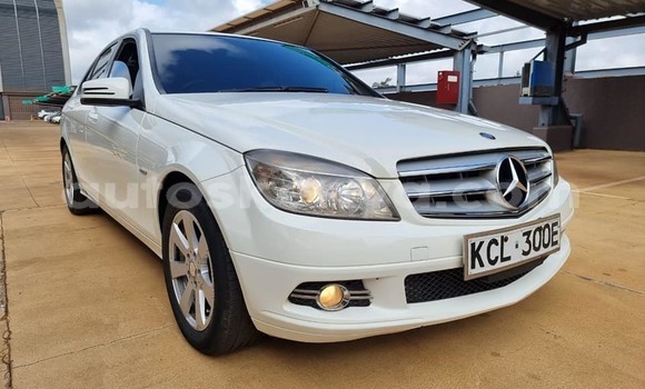 Buy Used Mercedes‒Benz C–Class White Car in Kiambu in Central Kenya Buy Used Mercedes‒Benz C–Class White Car in Kiambu in Central Kenya