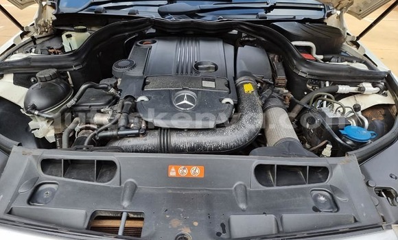 Buy Used Mercedes‒Benz C–Class White Car in Kiambu in Central Kenya Buy Used Mercedes‒Benz C–Class White Car in Kiambu in Central Kenya