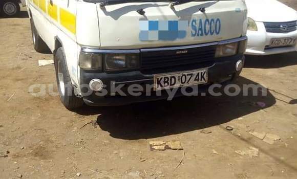 Nunua Ilio tumika Nissan Caravan Nyeupe Gari ndani ya Kiambu nchini Kati Kenya
