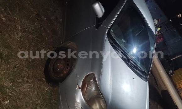 Oofamaa Toyota Platz Silver Makiinaa iti Kiambu keessatti Central Kenya keessatti Oofamaa Toyota Platz Silver Makiinaa iti Kiambu keessatti Central Kenya keessatti