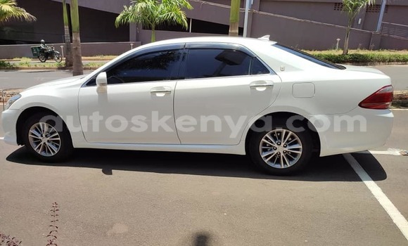 Buy Used Toyota Crown White Car in Kiambu in Central Kenya Buy Used Toyota Crown White Car in Kiambu in Central Kenya