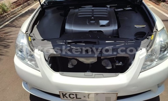 Buy Used Toyota Crown White Car in Kiambu in Central Kenya Buy Used Toyota Crown White Car in Kiambu in Central Kenya