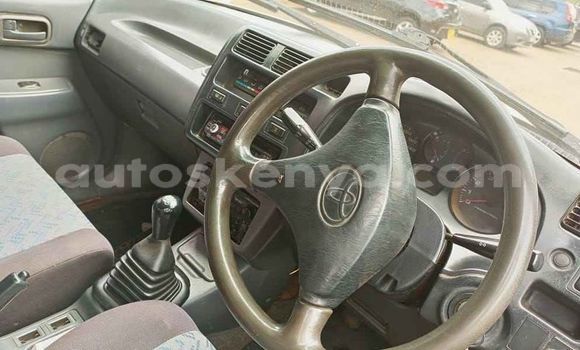 Nunua Ilio tumika Toyota RAV4 Fedha Gari ndani ya Nairobi nchini Nairobi Nunua Ilio tumika Toyota RAV4 Fedha Gari ndani ya Nairobi nchini Nairobi
