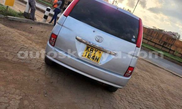 Nunua Ilio tumika Toyota ISIS Fedha Gari ndani ya Nairobi nchini Nairobi Nunua Ilio tumika Toyota ISIS Fedha Gari ndani ya Nairobi nchini Nairobi