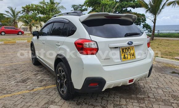 Nunua Ilio tumika Subaru XV Nyeupe Gari ndani ya Mombasa nchini Kenya ya Pwani Nunua Ilio tumika Subaru XV Nyeupe Gari ndani ya Mombasa nchini Kenya ya Pwani