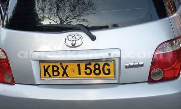 Nunua Ilio tumika Toyota IST Fedha Gari ndani ya Mombasa nchini Kenya ya Pwani Nunua Ilio tumika Toyota IST Fedha Gari ndani ya Mombasa nchini Kenya ya Pwani