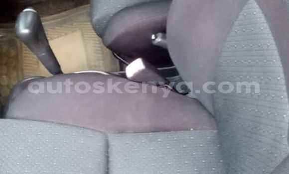 Nunua Ilio tumika Toyota IST Fedha Gari ndani ya Mombasa nchini Kenya ya Pwani Nunua Ilio tumika Toyota IST Fedha Gari ndani ya Mombasa nchini Kenya ya Pwani