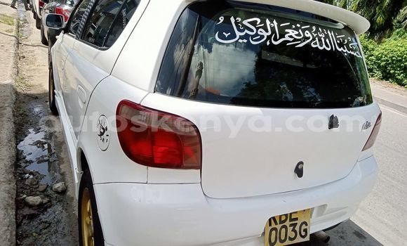 Nunua Ilio tumika Toyota Vitz Nyeupe Gari ndani ya Mombasa nchini Kenya ya Pwani Nunua Ilio tumika Toyota Vitz Nyeupe Gari ndani ya Mombasa nchini Kenya ya Pwani