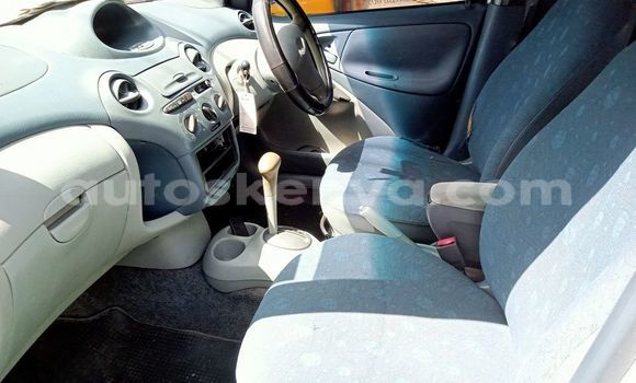 Nunua Ilio tumika Toyota Vitz Nyeupe Gari ndani ya Mombasa nchini Kenya ya Pwani Nunua Ilio tumika Toyota Vitz Nyeupe Gari ndani ya Mombasa nchini Kenya ya Pwani