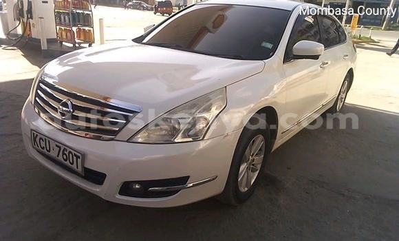 Nunua Ilio tumika Nissan Teana Nyeupe Gari ndani ya Mombasa nchini Kenya ya Pwani Nunua Ilio tumika Nissan Teana Nyeupe Gari ndani ya Mombasa nchini Kenya ya Pwani