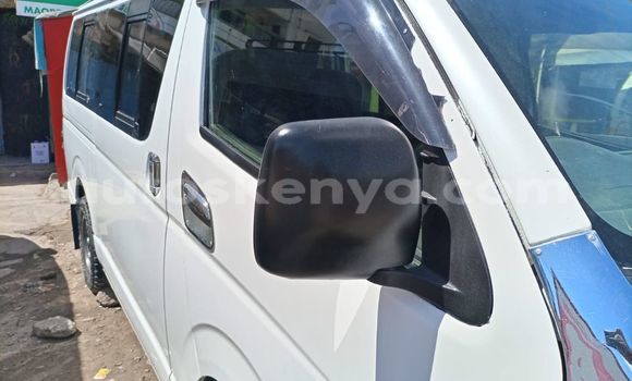 Nunua Ilio tumika Toyota Hiace Nyeupe Gari ndani ya Mombasa nchini Kenya ya Pwani Nunua Ilio tumika Toyota Hiace Nyeupe Gari ndani ya Mombasa nchini Kenya ya Pwani