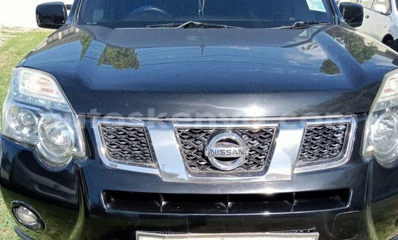 Nunua Ilio tumika Nissan X–Trail Nyeusi Gari ndani ya Mombasa nchini Kenya ya Pwani