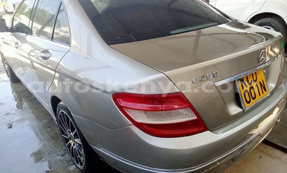 Nunua Ilio tumika Mercedes‒Benz C–Class Fedha Gari ndani ya Mombasa nchini Kenya ya Pwani Nunua Ilio tumika Mercedes‒Benz C–Class Fedha Gari ndani ya Mombasa nchini Kenya ya Pwani