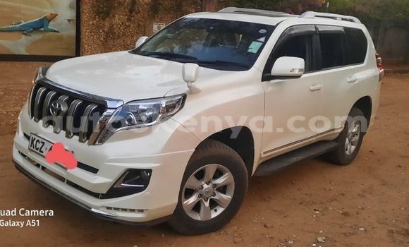Nunua Ilio tumika Toyota Land Cruiser Prado Nyeupe Gari ndani ya Mombasa nchini Kenya ya Pwani Nunua Ilio tumika Toyota Land Cruiser Prado Nyeupe Gari ndani ya Mombasa nchini Kenya ya Pwani