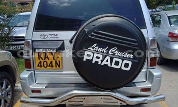 Oofamaa Toyota Land Cruiser Prado Silver Makiinaa iti Nairobi keessatti Nairobi keessatti Oofamaa Toyota Land Cruiser Prado Silver Makiinaa iti Nairobi keessatti Nairobi keessatti