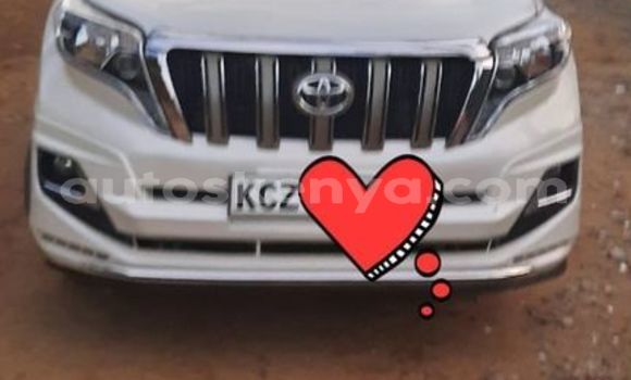 Nunua Ilio tumika Toyota Land Cruiser Prado Nyeupe Gari ndani ya Mombasa nchini Kenya ya Pwani Nunua Ilio tumika Toyota Land Cruiser Prado Nyeupe Gari ndani ya Mombasa nchini Kenya ya Pwani