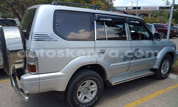 Oofamaa Toyota Land Cruiser Prado Silver Makiinaa iti Nairobi keessatti Nairobi keessatti Oofamaa Toyota Land Cruiser Prado Silver Makiinaa iti Nairobi keessatti Nairobi keessatti