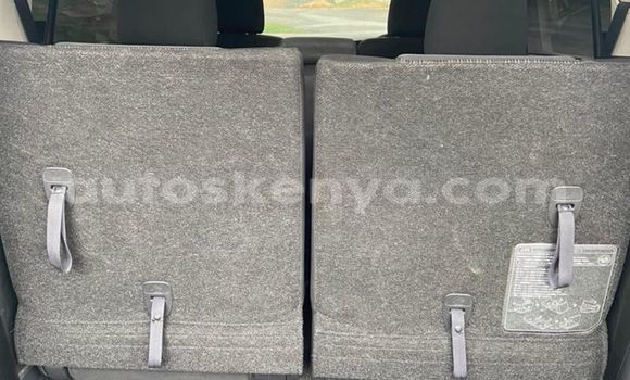 Nunua Ilio tumika Toyota ISIS Nyeupe Gari ndani ya Mombasa nchini Kenya ya Pwani Nunua Ilio tumika Toyota ISIS Nyeupe Gari ndani ya Mombasa nchini Kenya ya Pwani