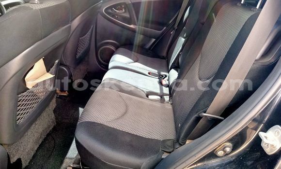 Nunua Ilio tumika Toyota RAV4 Nyeusi Gari ndani ya Mombasa nchini Kenya ya Pwani Nunua Ilio tumika Toyota RAV4 Nyeusi Gari ndani ya Mombasa nchini Kenya ya Pwani