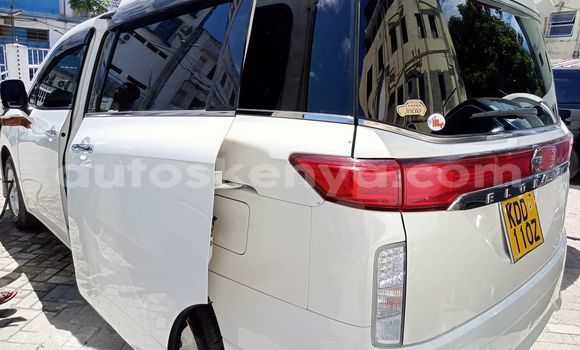 Nunua Ilio tumika Nissan Elgrand Nyeupe Gari ndani ya Mombasa nchini Kenya ya Pwani Nunua Ilio tumika Nissan Elgrand Nyeupe Gari ndani ya Mombasa nchini Kenya ya Pwani
