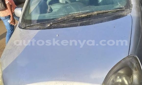 Oofamaa Toyota Vitz Silver Makiinaa iti Mombasa keessatti Coastal Kenya keessatti Oofamaa Toyota Vitz Silver Makiinaa iti Mombasa keessatti Coastal Kenya keessatti