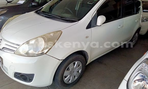 Oofamaa Nissan Note White Makiinaa iti Mombasa keessatti Coastal Kenya keessatti