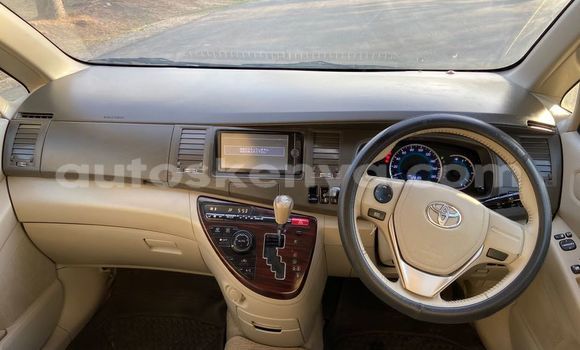 Nunua Ilio tumika Toyota ISIS Brown Gari ndani ya Mombasa nchini Kenya ya Pwani Nunua Ilio tumika Toyota ISIS Brown Gari ndani ya Mombasa nchini Kenya ya Pwani