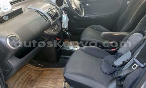Nunua Ilio tumika Nissan Note Fedha Gari ndani ya Mombasa nchini Kenya ya Pwani Nunua Ilio tumika Nissan Note Fedha Gari ndani ya Mombasa nchini Kenya ya Pwani