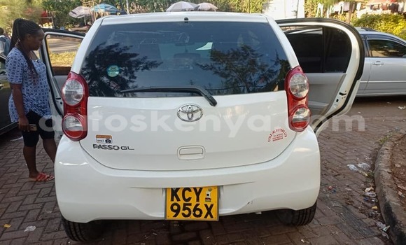 Oofamaa Toyota Passo White Makiinaa iti Nairobi keessatti Nairobi keessatti Oofamaa Toyota Passo White Makiinaa iti Nairobi keessatti Nairobi keessatti