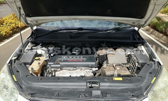 Oofamaa Toyota RAV4 White Makiinaa iti Nairobi keessatti Nairobi keessatti Oofamaa Toyota RAV4 White Makiinaa iti Nairobi keessatti Nairobi keessatti