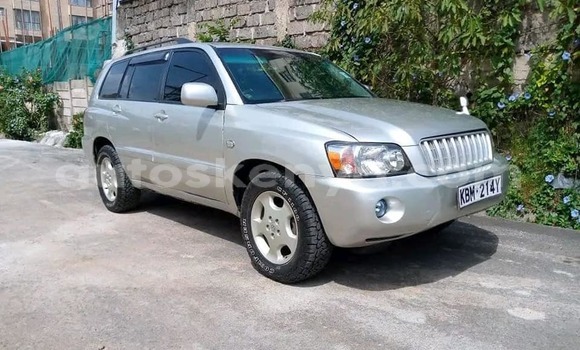 Oofamaa Toyota Kluger Silver Makiinaa iti Nairobi keessatti Nairobi keessatti Oofamaa Toyota Kluger Silver Makiinaa iti Nairobi keessatti Nairobi keessatti