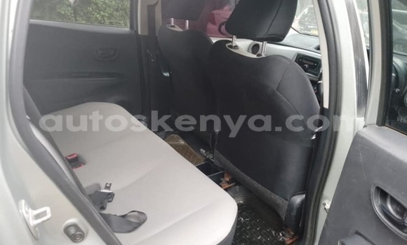 Oofamaa Toyota Vitz Silver Makiinaa iti Nairobi keessatti Nairobi keessatti Oofamaa Toyota Vitz Silver Makiinaa iti Nairobi keessatti Nairobi keessatti