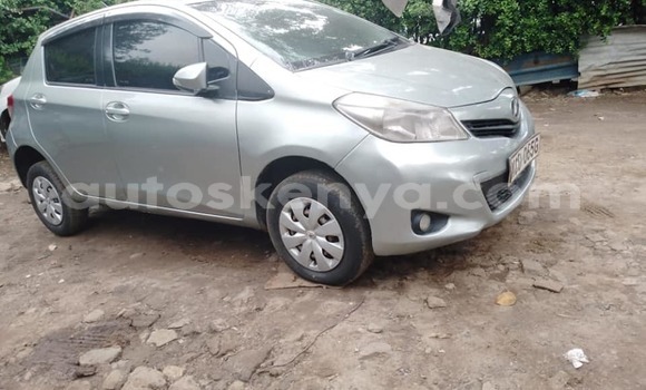 Oofamaa Toyota Vitz Silver Makiinaa iti Nairobi keessatti Nairobi keessatti Oofamaa Toyota Vitz Silver Makiinaa iti Nairobi keessatti Nairobi keessatti